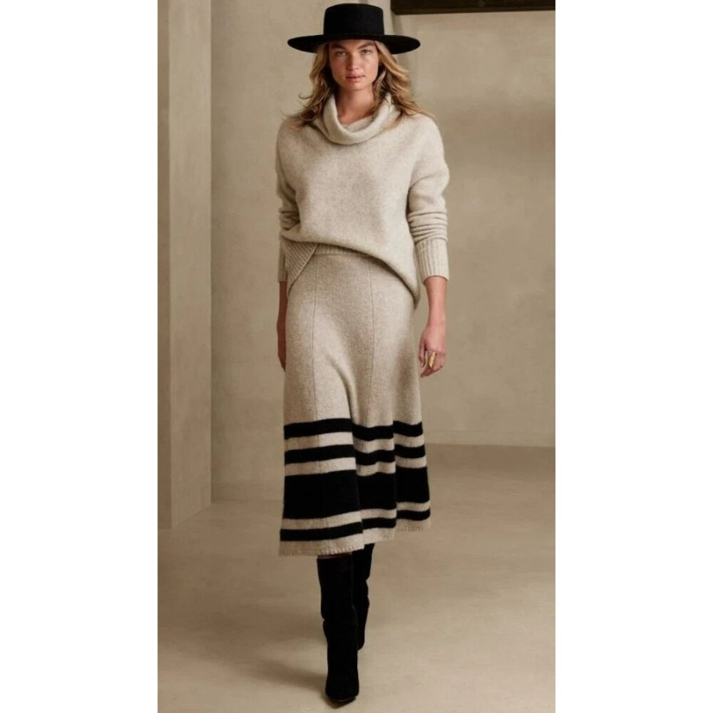 Banana Republic Tulsi Sweater Skirt wool Size L Everest Oatmeal Black Stripe